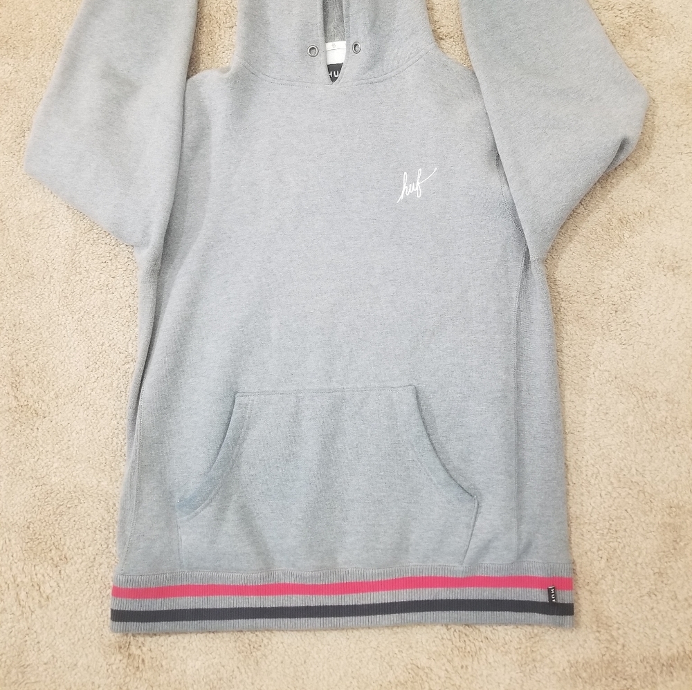Huf grey sweatshirt.